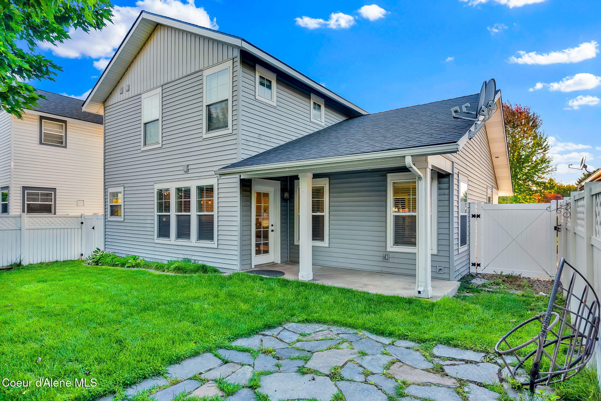 Coeur D'alene, Idaho, 83815, United States, 3 Bedrooms Bedrooms, ,2 BathroomsBathrooms,Residential,For Sale,1965651