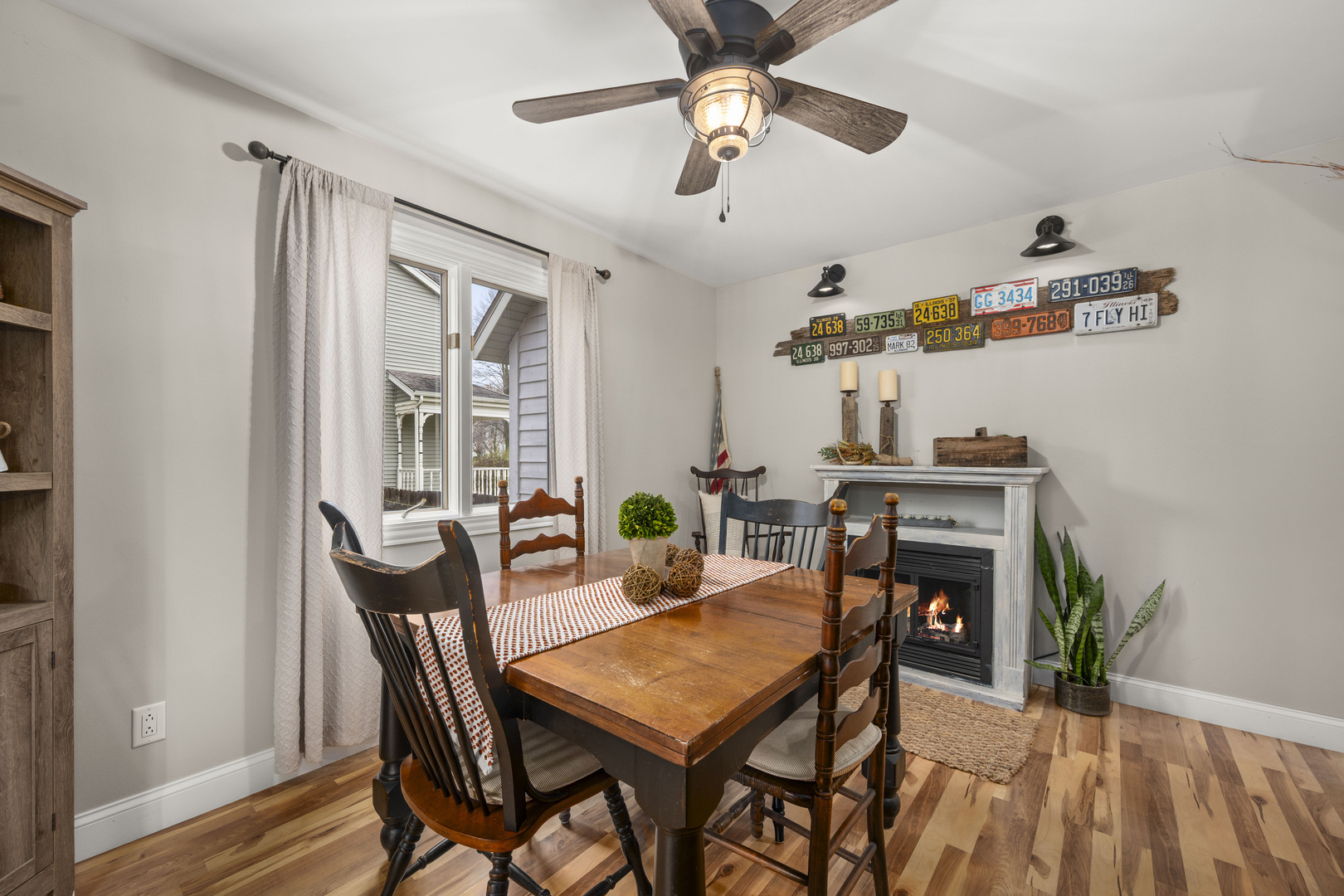 Sycamore, Illinois, 60178, United States, 4 Bedrooms Bedrooms, ,4 BathroomsBathrooms,Residential,For Sale,1999844