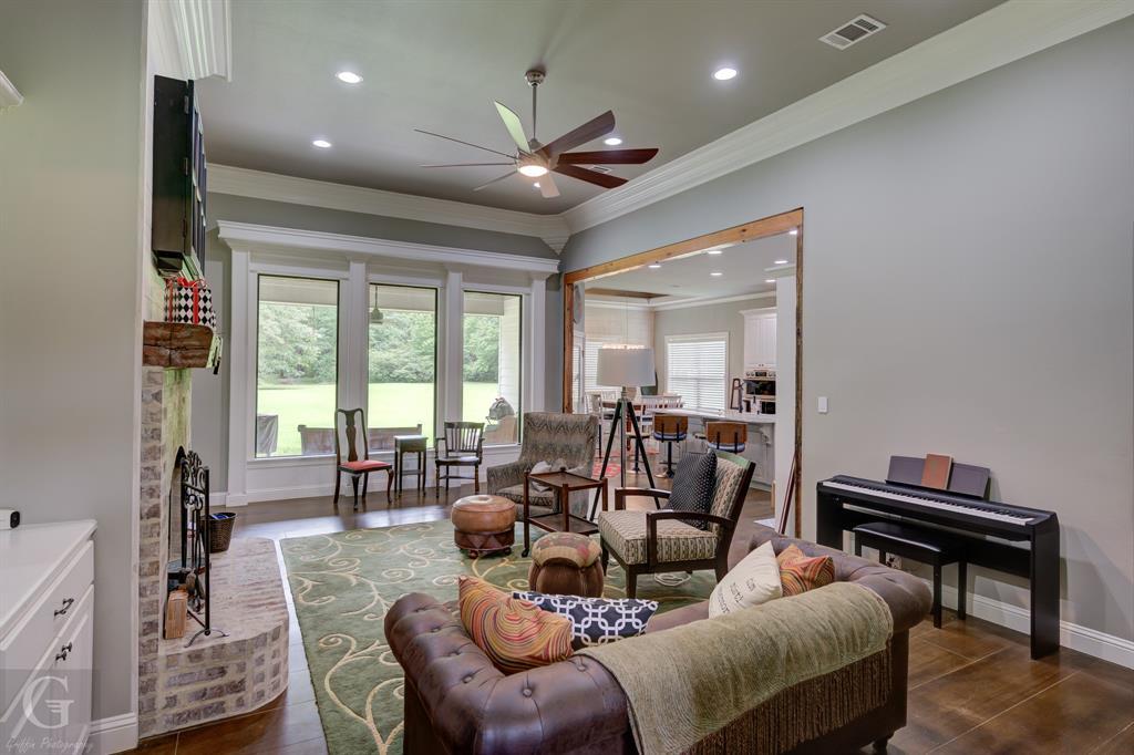 Shreveport, Louisiana, 71129, United States, 4 Bedrooms Bedrooms, ,4 BathroomsBathrooms,Residential,For Sale,1879517