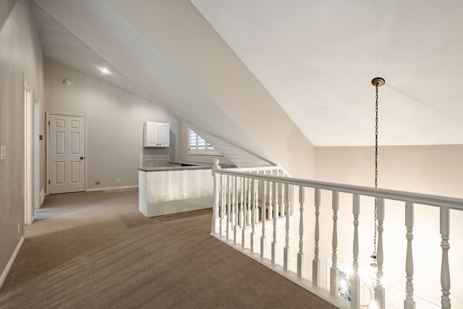  A Large Home in a Sought-After Private Community in East Millcreek - 物件實景