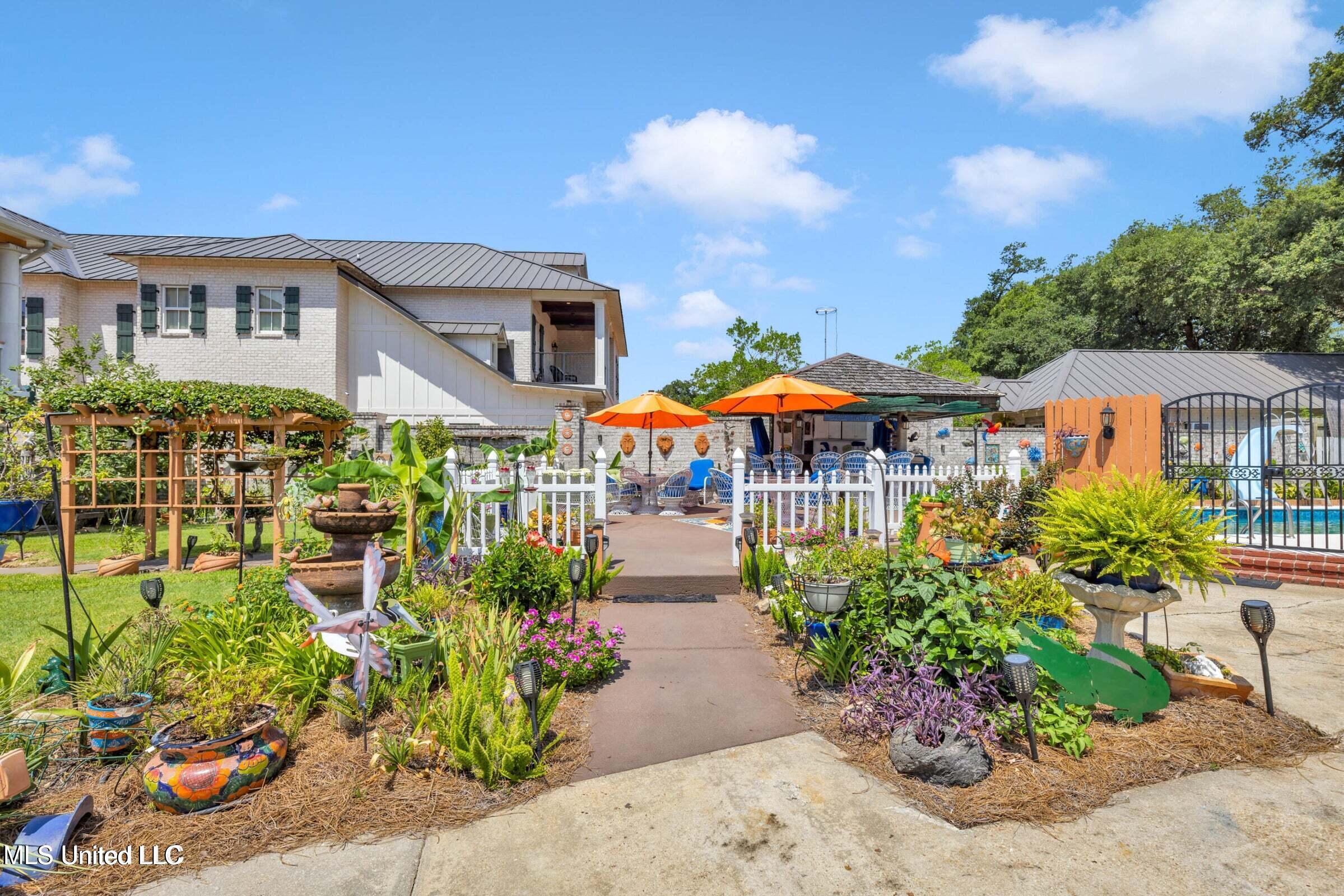 Biloxi, Mississippi, 39530, United States, 3 Bedrooms Bedrooms, ,3 BathroomsBathrooms,Residential,For Sale,1991800