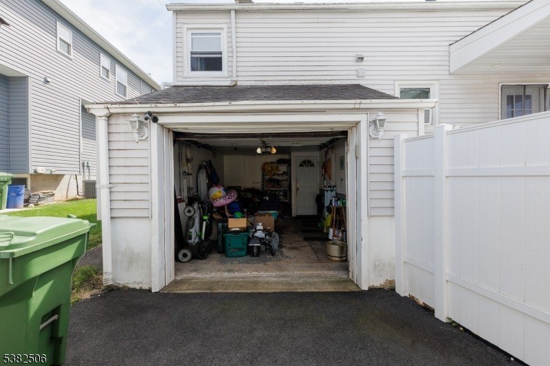 Linden City, New Jersey, 07036-3639, United States, 3 Bedrooms Bedrooms, ,3 BathroomsBathrooms,Residential,For Sale,1973750