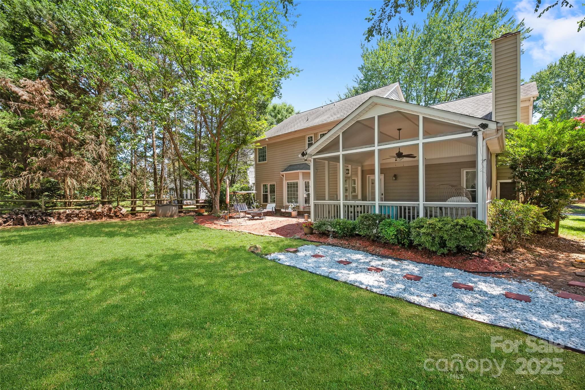 Huntersville, North Carolina, 28078, United States, 4 Bedrooms Bedrooms, ,3 BathroomsBathrooms,Residential,For Sale,1903778