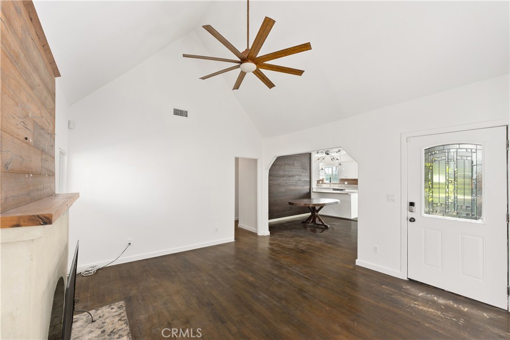 Los Angeles, California, 90034, United States, 3 Bedrooms Bedrooms, ,2 BathroomsBathrooms,Residential,For Sale,1866945