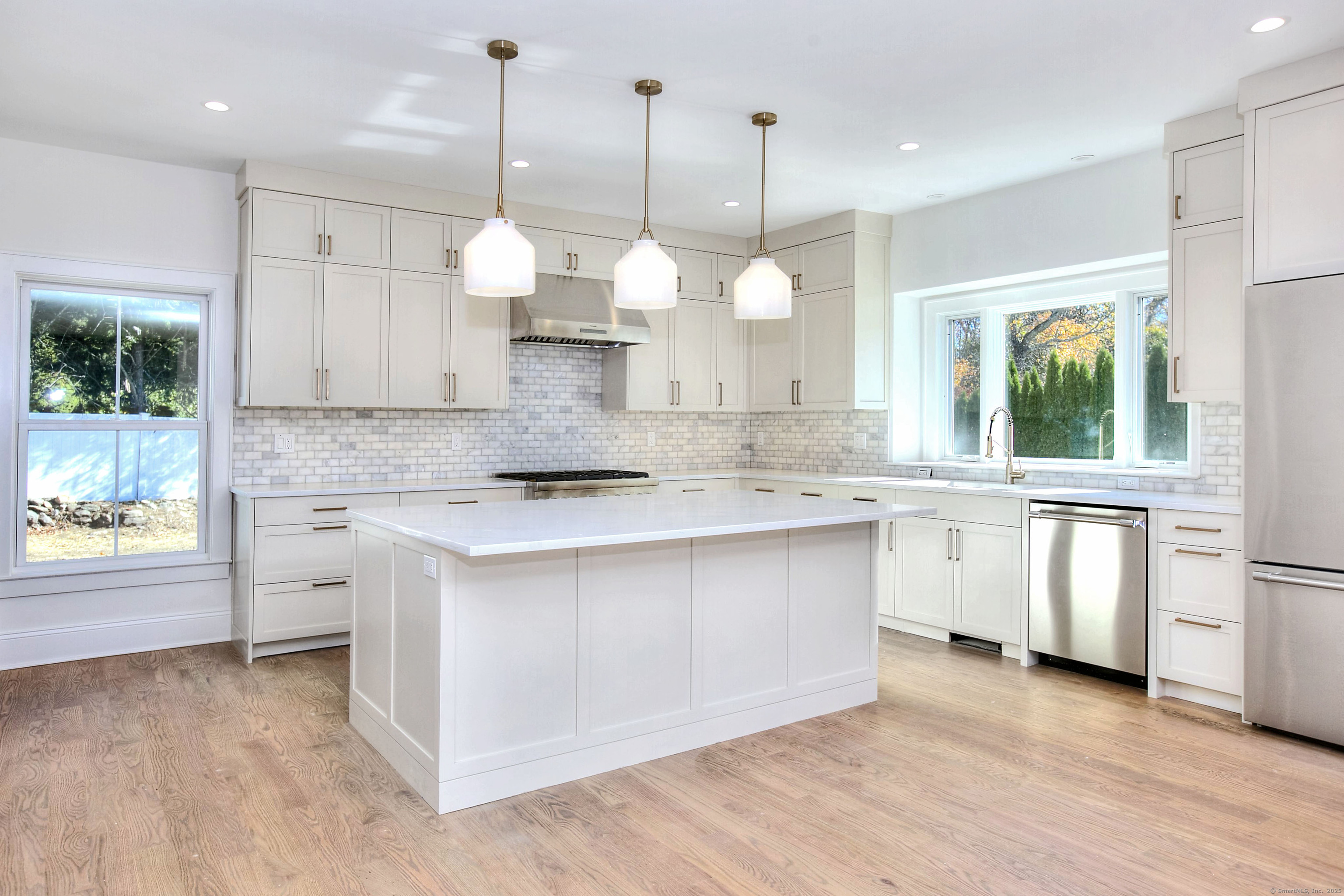 Fairfield, Connecticut, 06824, United States, 5 Bedrooms Bedrooms, ,5 BathroomsBathrooms,Residential,For Sale,1987495