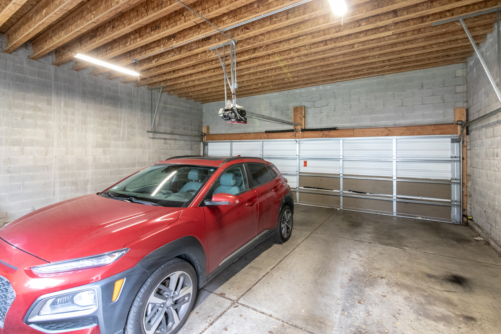 Chicago, Illinois, 60618, United States, 4 Bedrooms Bedrooms, ,2 BathroomsBathrooms,Residential,For Sale,1917452