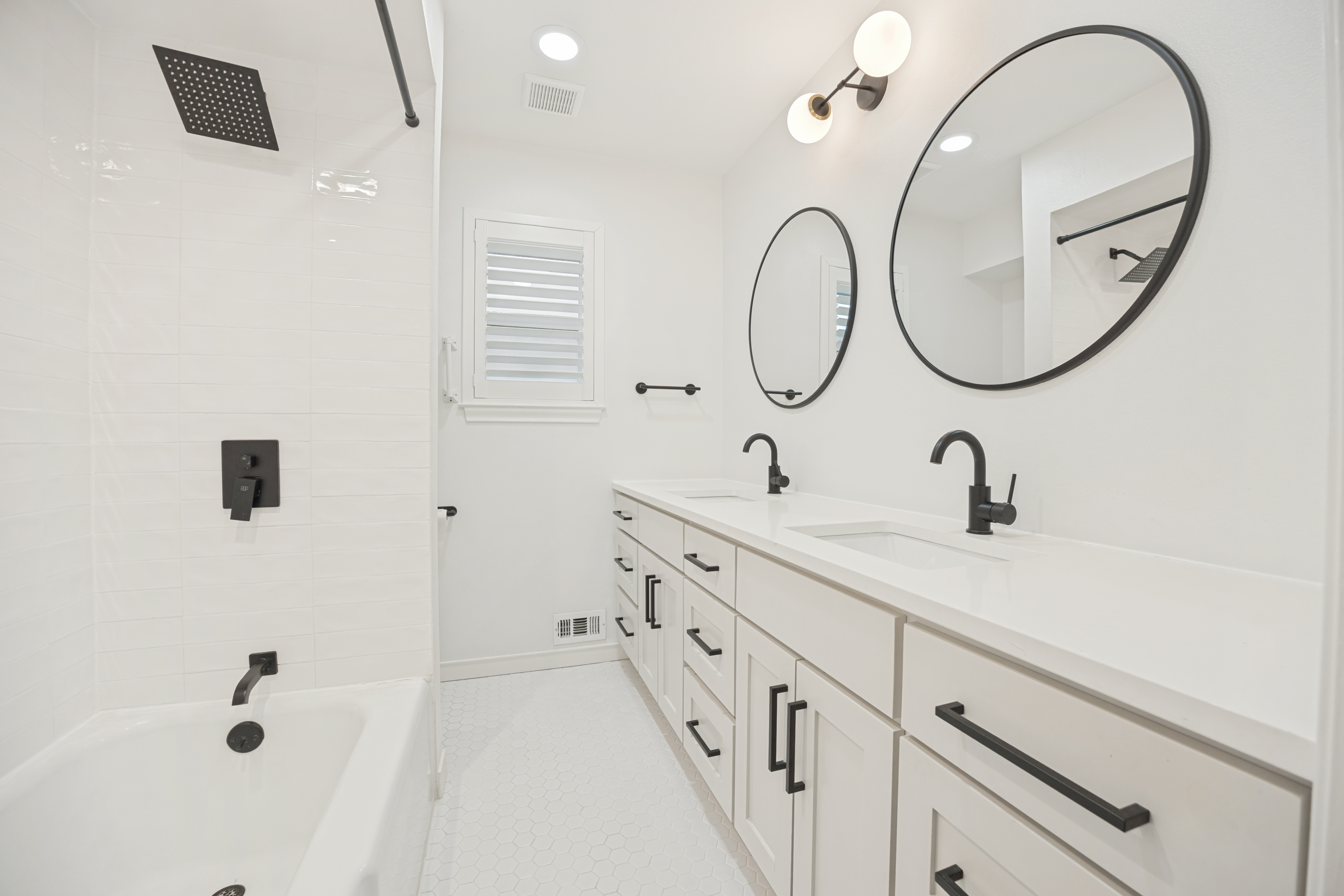  Beautifully Updated One-Story on Oversized Lot in Merriman Manor - 物件實景