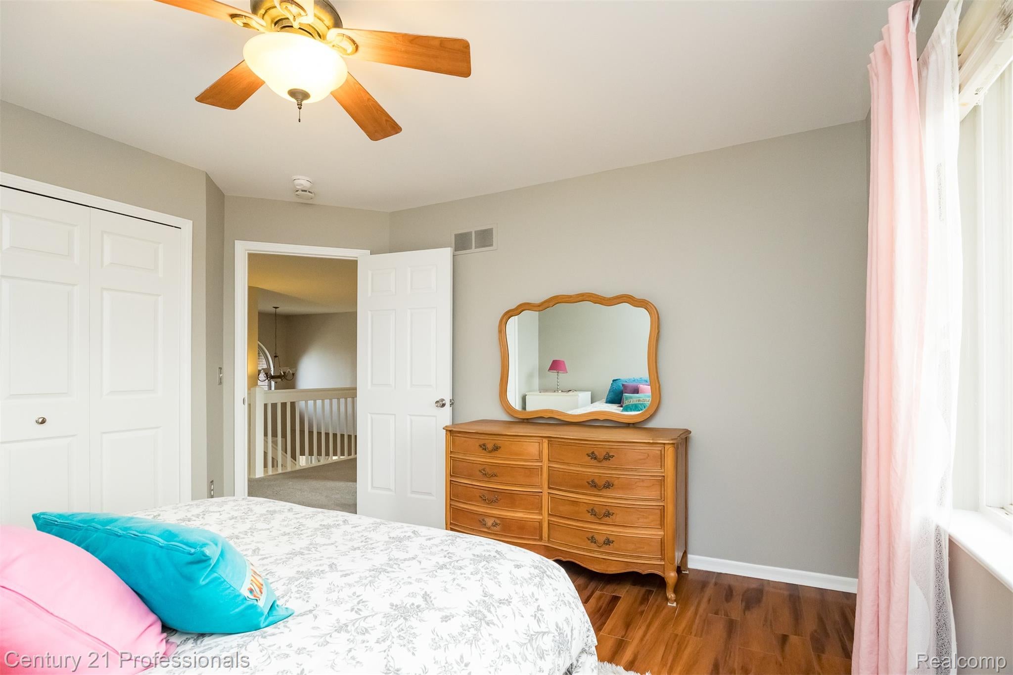 Macomb, Michigan, 48044, United States, 4 Bedrooms Bedrooms, ,3 BathroomsBathrooms,Residential,For Sale,1997727