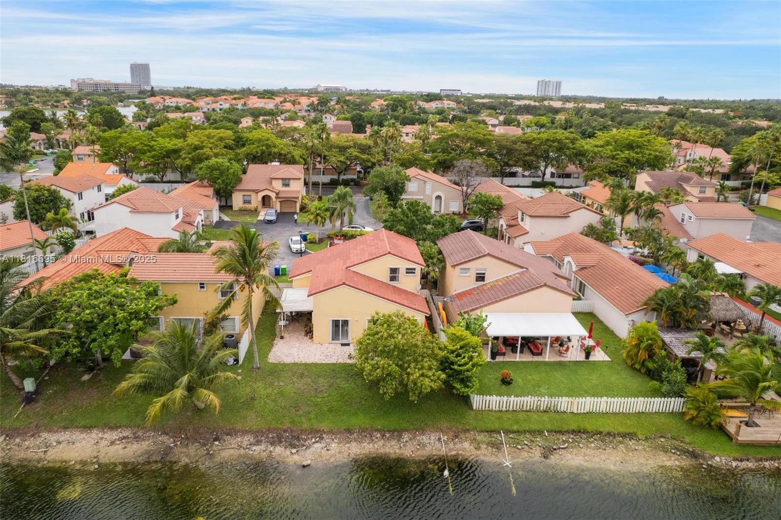 Sunrise, Florida, 33323, United States, 3 Bedrooms Bedrooms, ,3 BathroomsBathrooms,Residential,For Sale,1848108