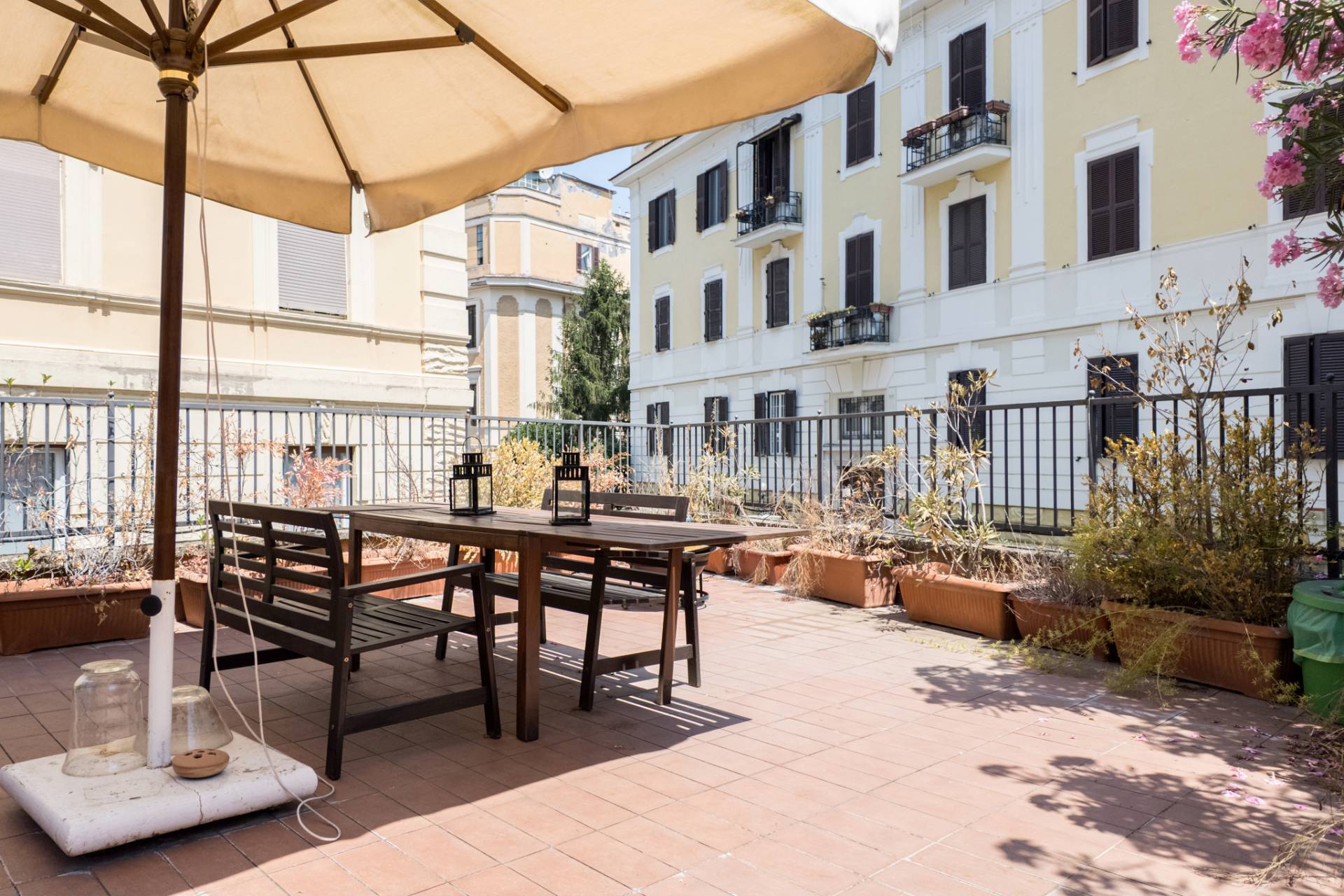 Roma, Roma, 00100, IT, 3 Bedrooms Bedrooms, ,3 BathroomsBathrooms,Residential,For Sale,1941715