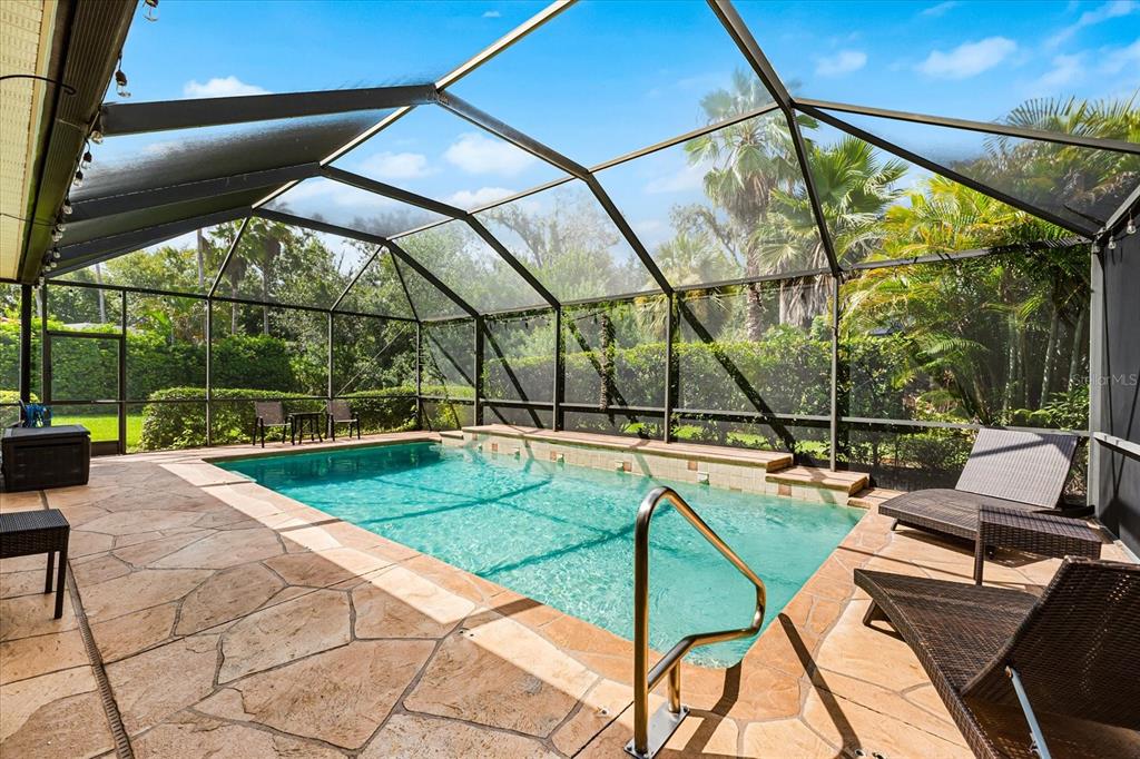 Bradenton, Florida, 34212, United States, 2 Bedrooms Bedrooms, ,2 BathroomsBathrooms,Residential,For Sale,1916954