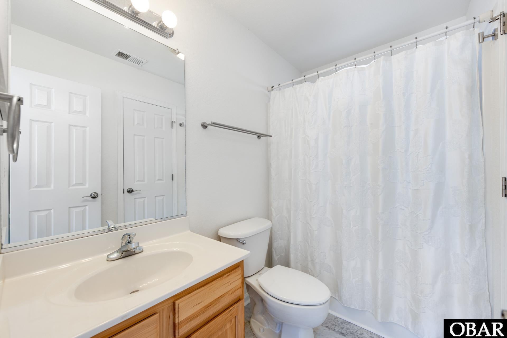 Corolla, North Carolina, 27927, United States, 5 Bedrooms Bedrooms, ,3 BathroomsBathrooms,Residential,For Sale,2006038