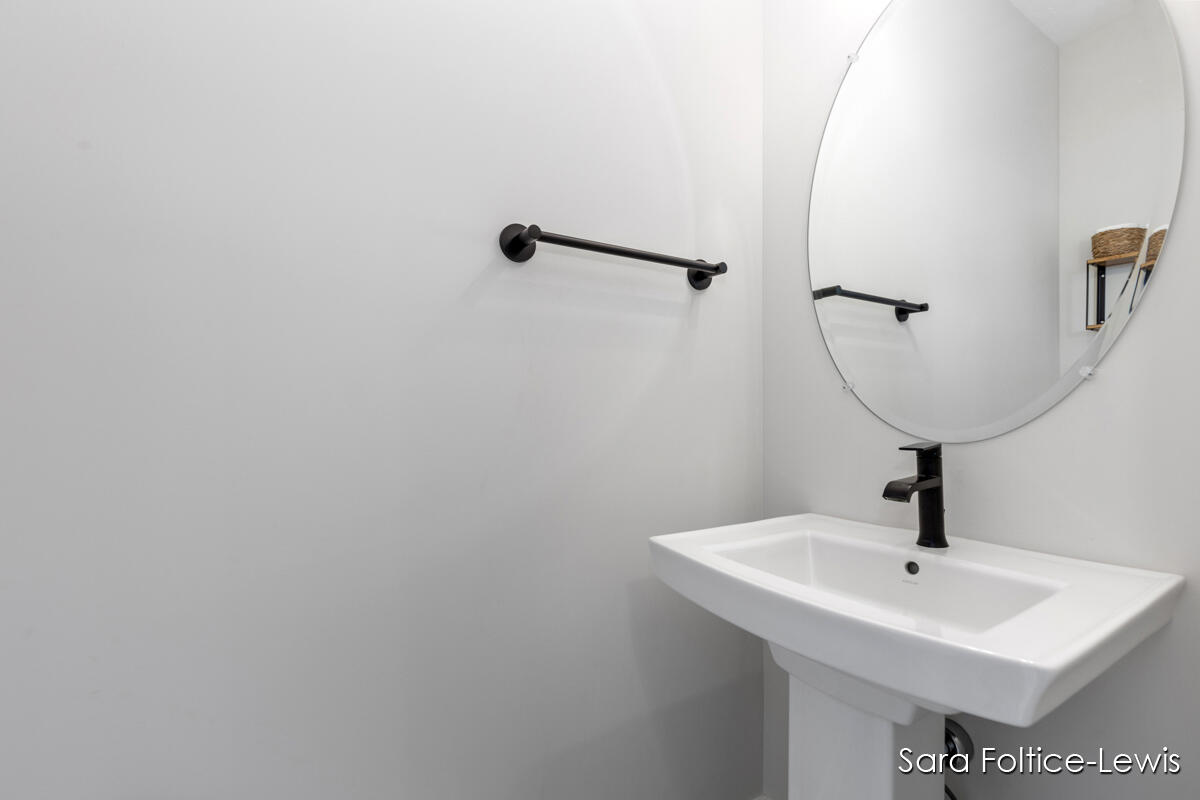 Grand Rapids, Michigan, 49512, United States, 4 Bedrooms Bedrooms, ,4 BathroomsBathrooms,Residential,For Sale,1976019