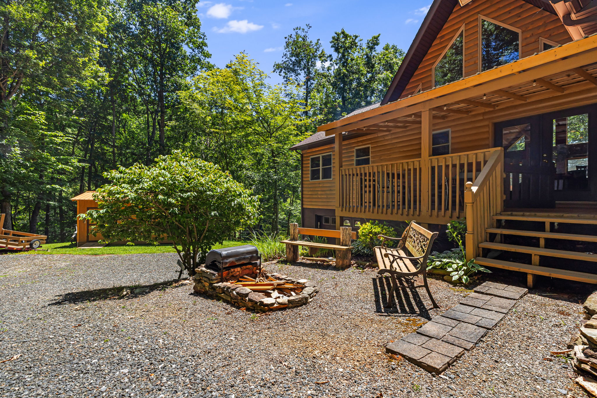 Burnsville, North Carolina, 28714, United States, 2 Bedrooms Bedrooms, ,Residential,For Sale,1931797