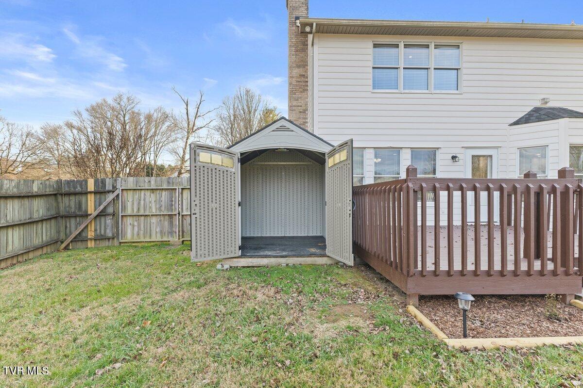 Gray, Tennessee, 37615, United States, 4 Bedrooms Bedrooms, ,3 BathroomsBathrooms,Residential,For Sale,1979136