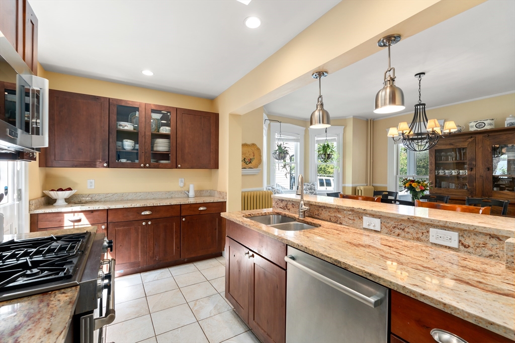 Newton, Massachusetts, 02458, United States, 5 Bedrooms Bedrooms, ,4 BathroomsBathrooms,Residential,For Sale,1941717