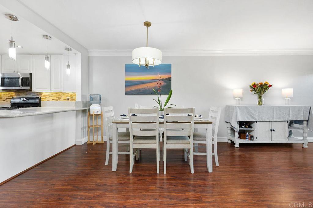 Vista, California, 92084, United States, 2 Bedrooms Bedrooms, ,3 BathroomsBathrooms,Residential,For Sale,1987849