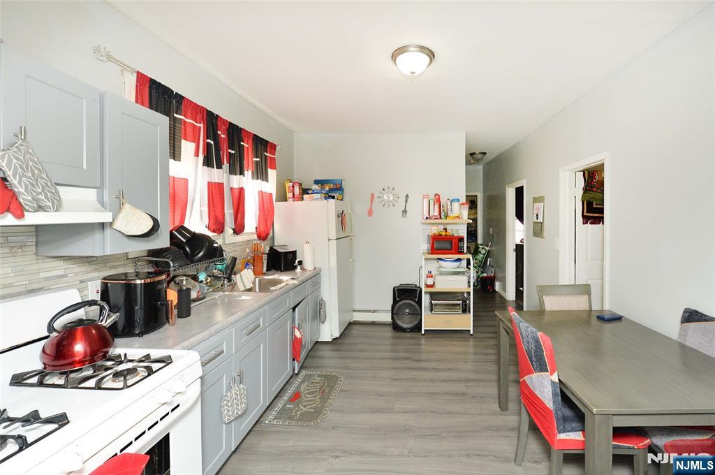 Irvington, New Jersey, 07111, United States, 5 Bedrooms Bedrooms, ,3 BathroomsBathrooms,Residential,For Sale,1885475
