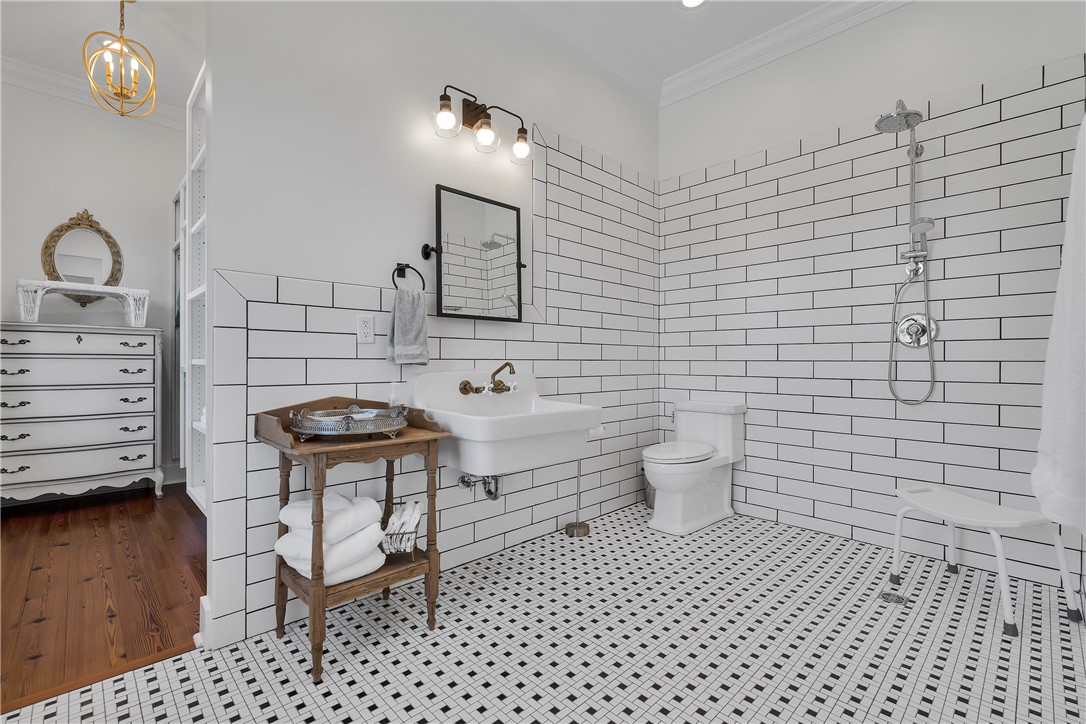 Townville, South Carolina, 29689, United States, 7 Bedrooms Bedrooms, ,7 BathroomsBathrooms,Residential,For Sale,1995643