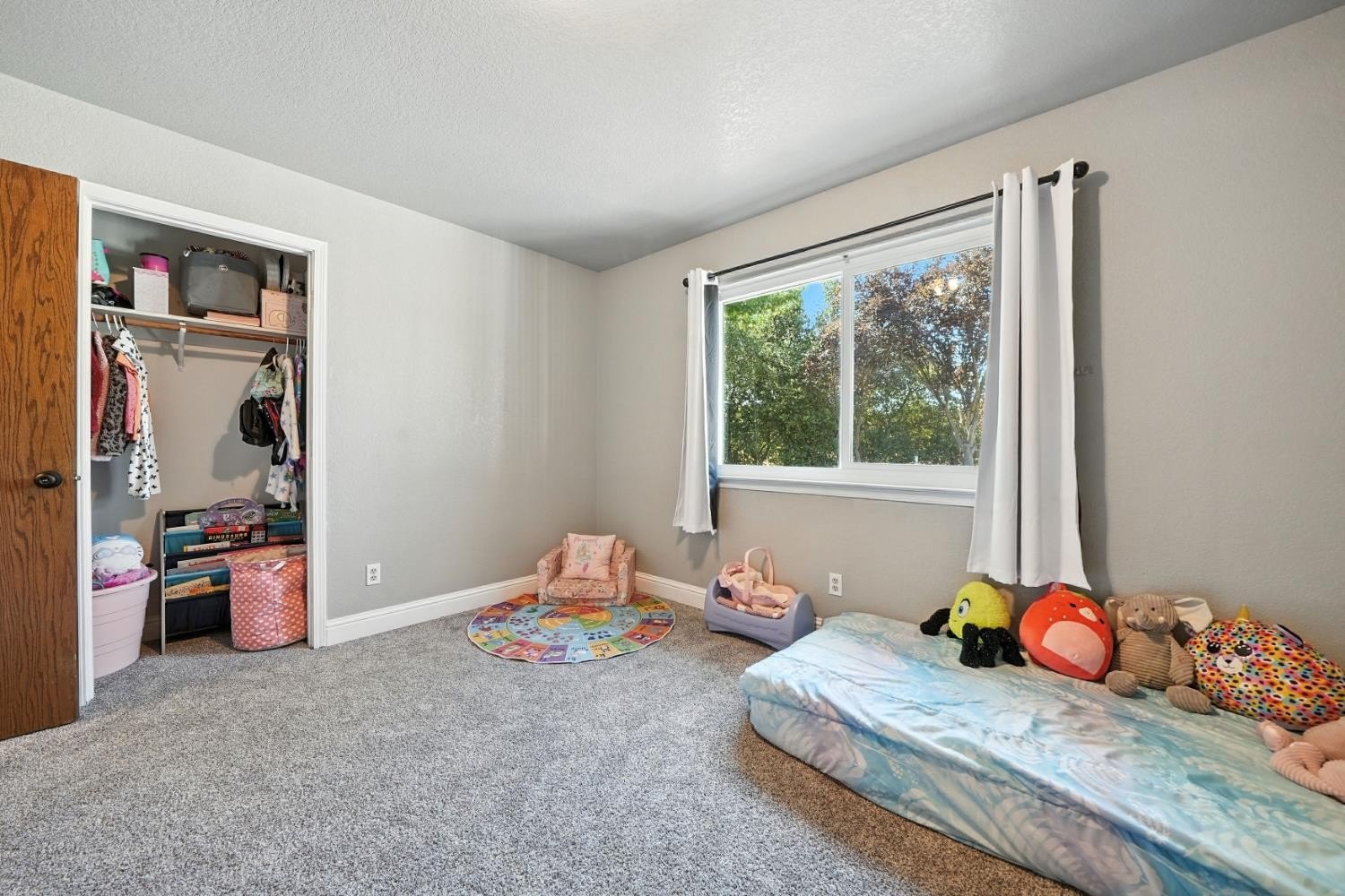 Valley Springs, California, 95252, United States, 3 Bedrooms Bedrooms, ,2 BathroomsBathrooms,Residential,For Sale,1984157