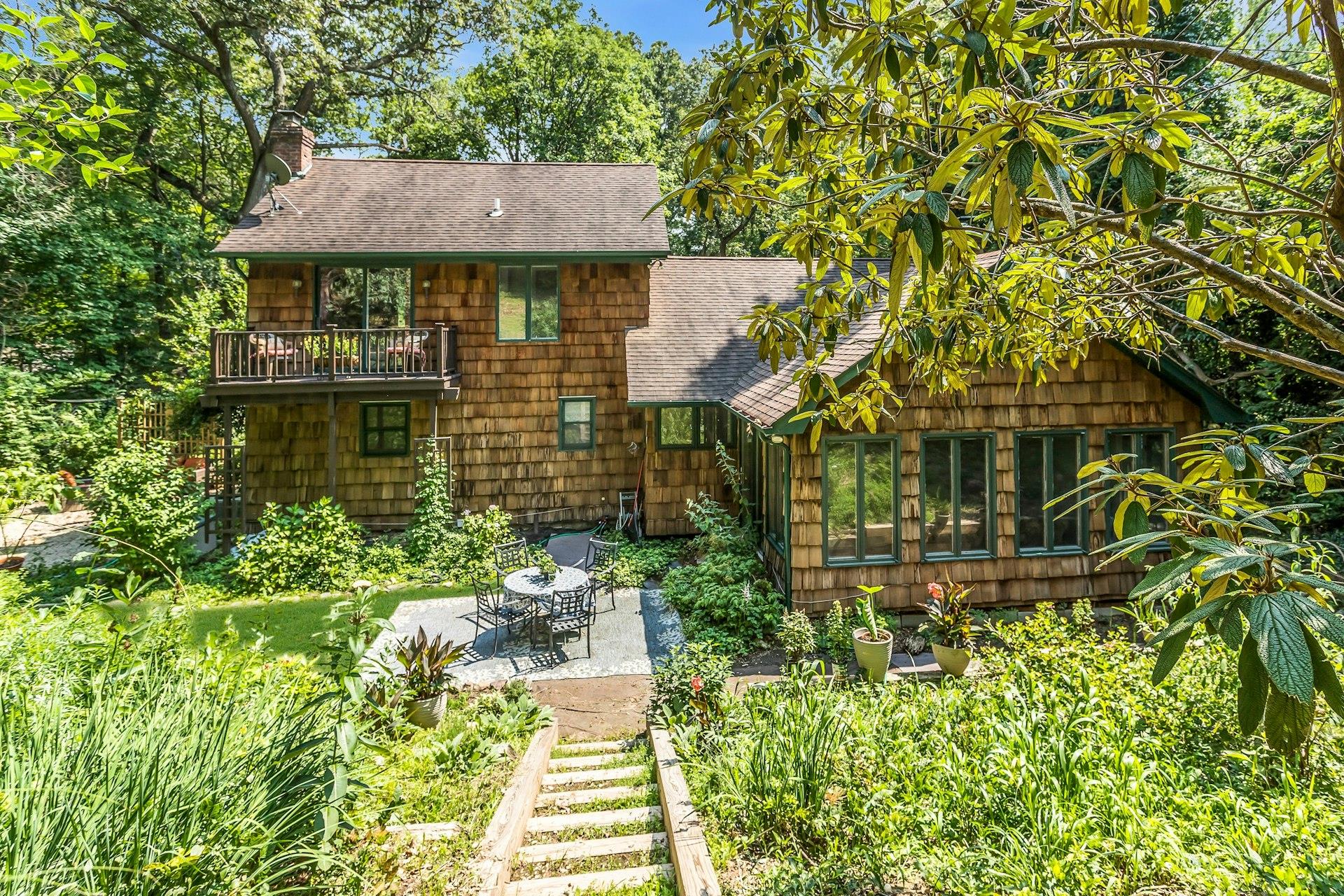 Northport, New York, 11768, United States, 3 Bedrooms Bedrooms, ,2 BathroomsBathrooms,Residential,For Sale,1892901