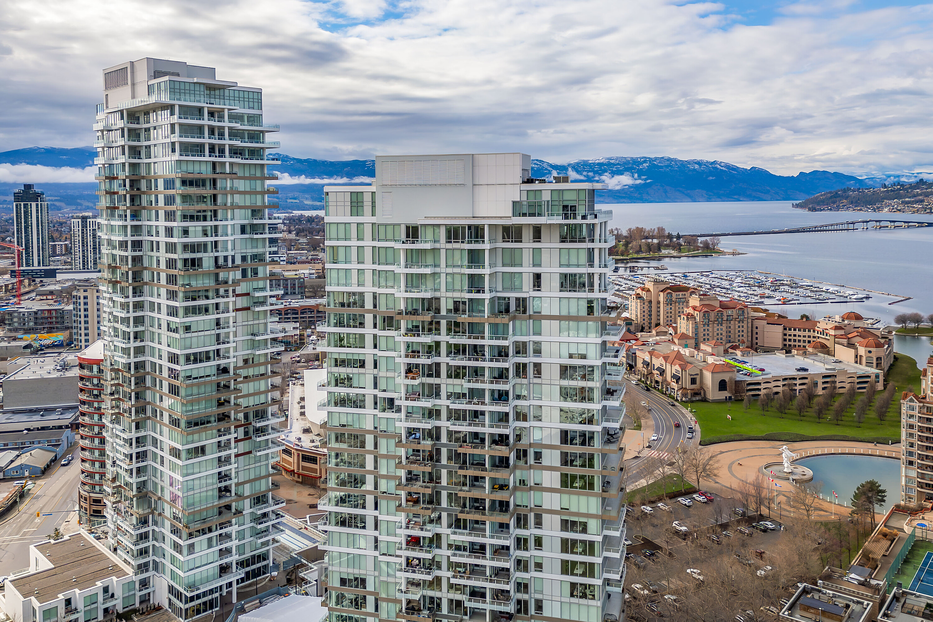  Unobstructed Views of the Lake - 物件實景