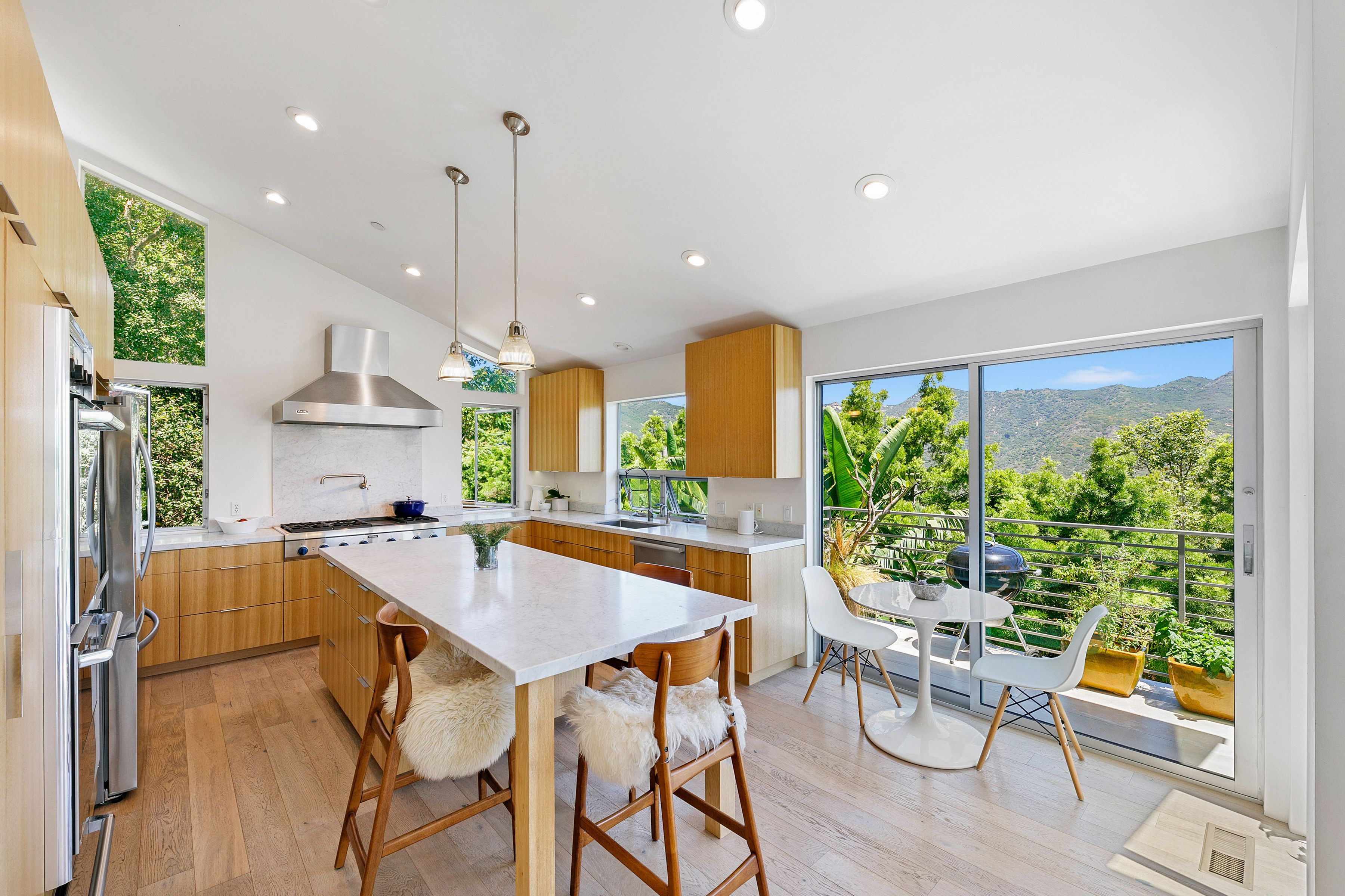  2028   Corral Canyon Road - 物件實景