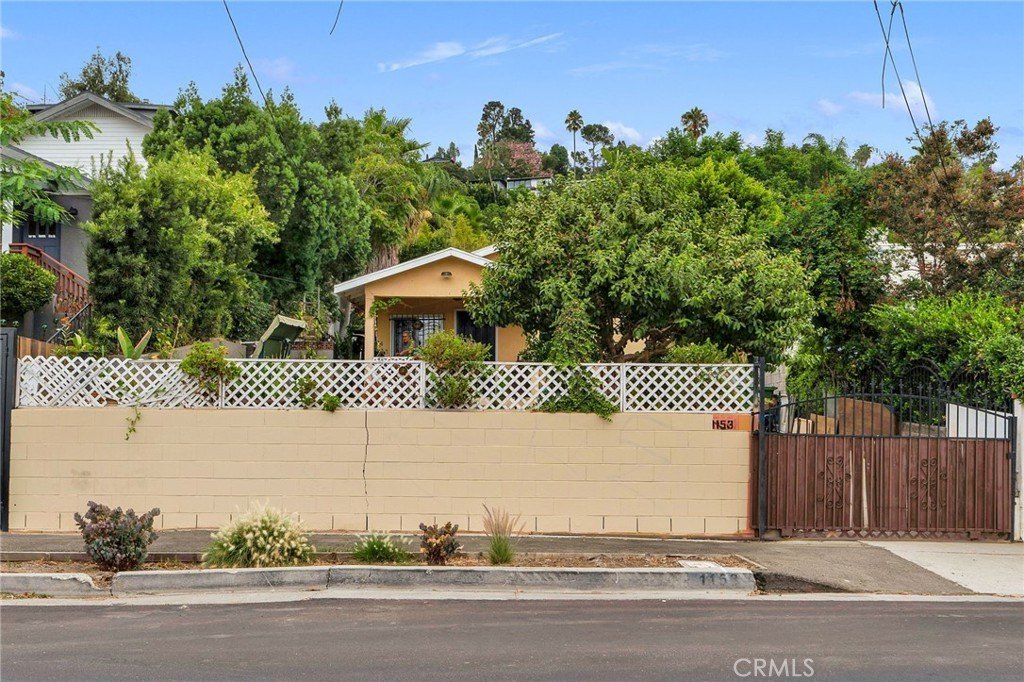 Los Angeles, California, 90065, United States, 2 Bedrooms Bedrooms, ,1 BathroomBathrooms,Residential,For Sale,1931706