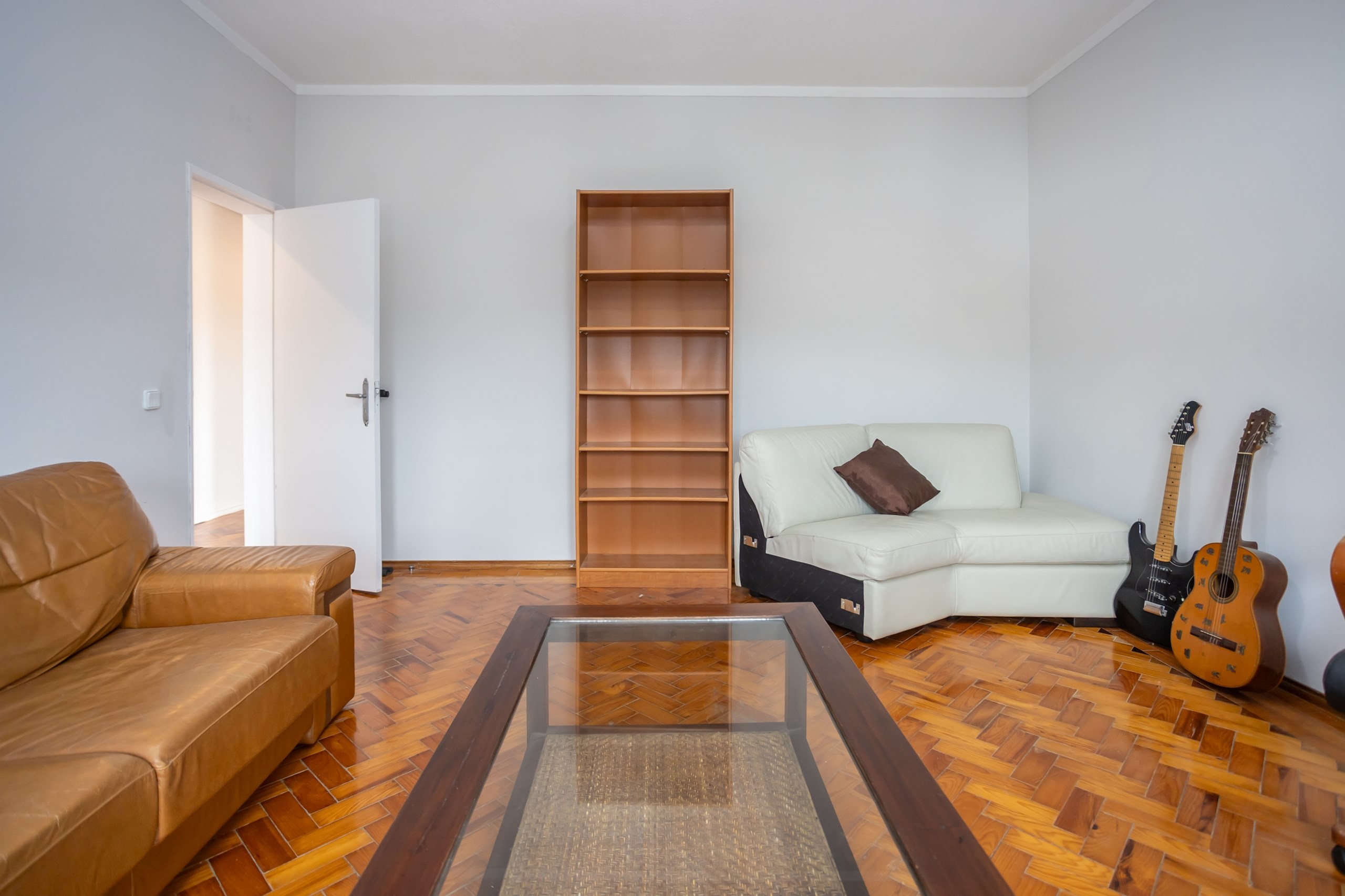 Loures, Lisbon, 2670-560, PT, 5 Bedrooms Bedrooms, ,3 BathroomsBathrooms,Residential,For Sale,1989673