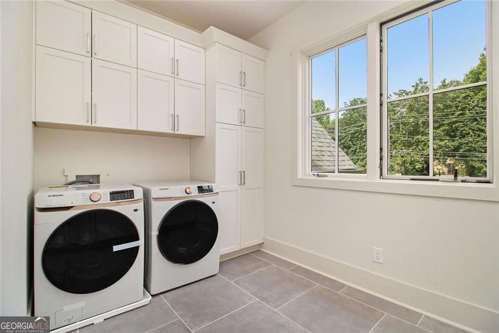 Atlanta, Georgia, 30342, United States, 6 Bedrooms Bedrooms, ,8 BathroomsBathrooms,Residential,For Sale,1858918