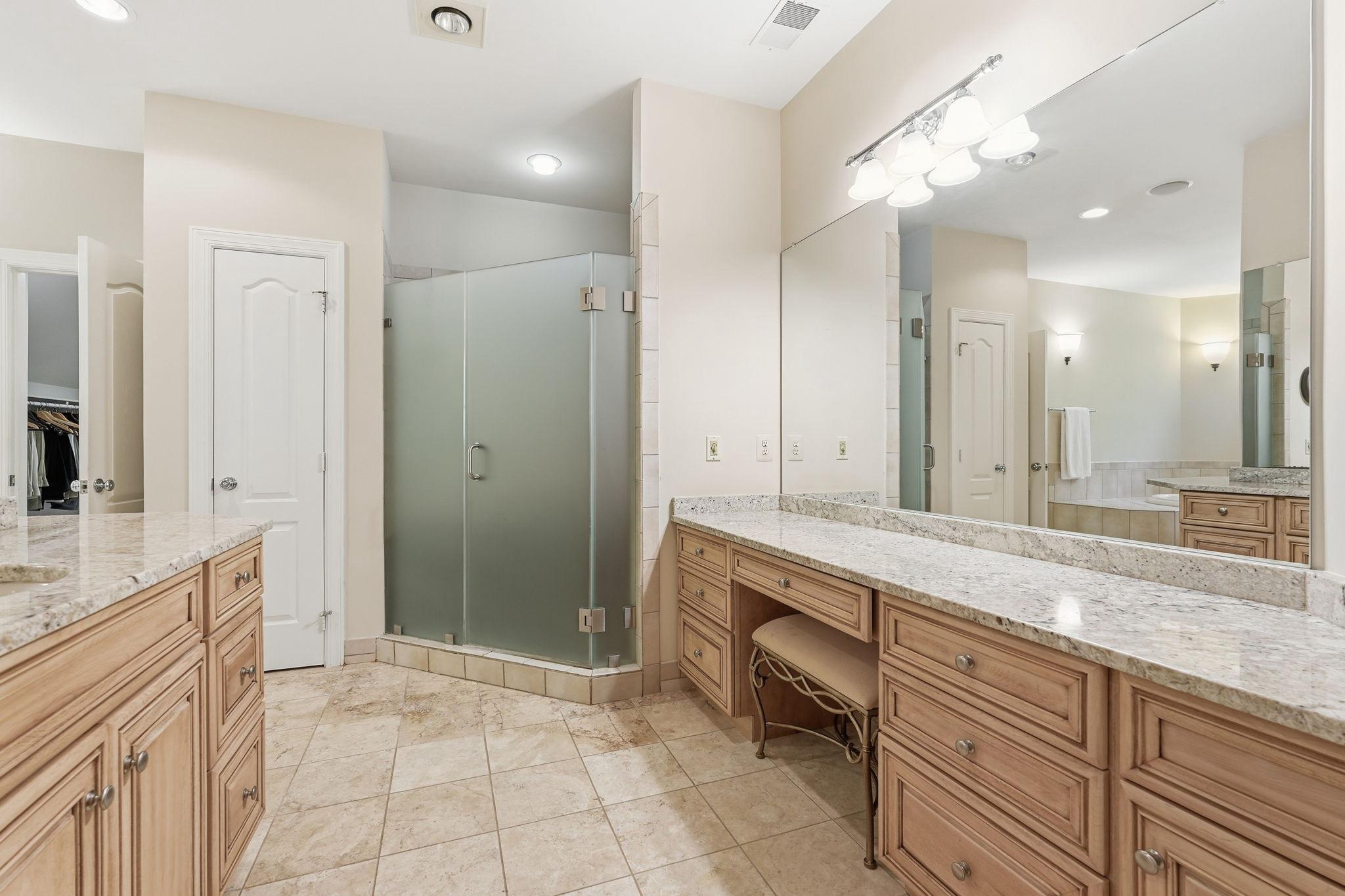  7818 Crownhurst Court, Mclean, VA, 22102 - 物件實景