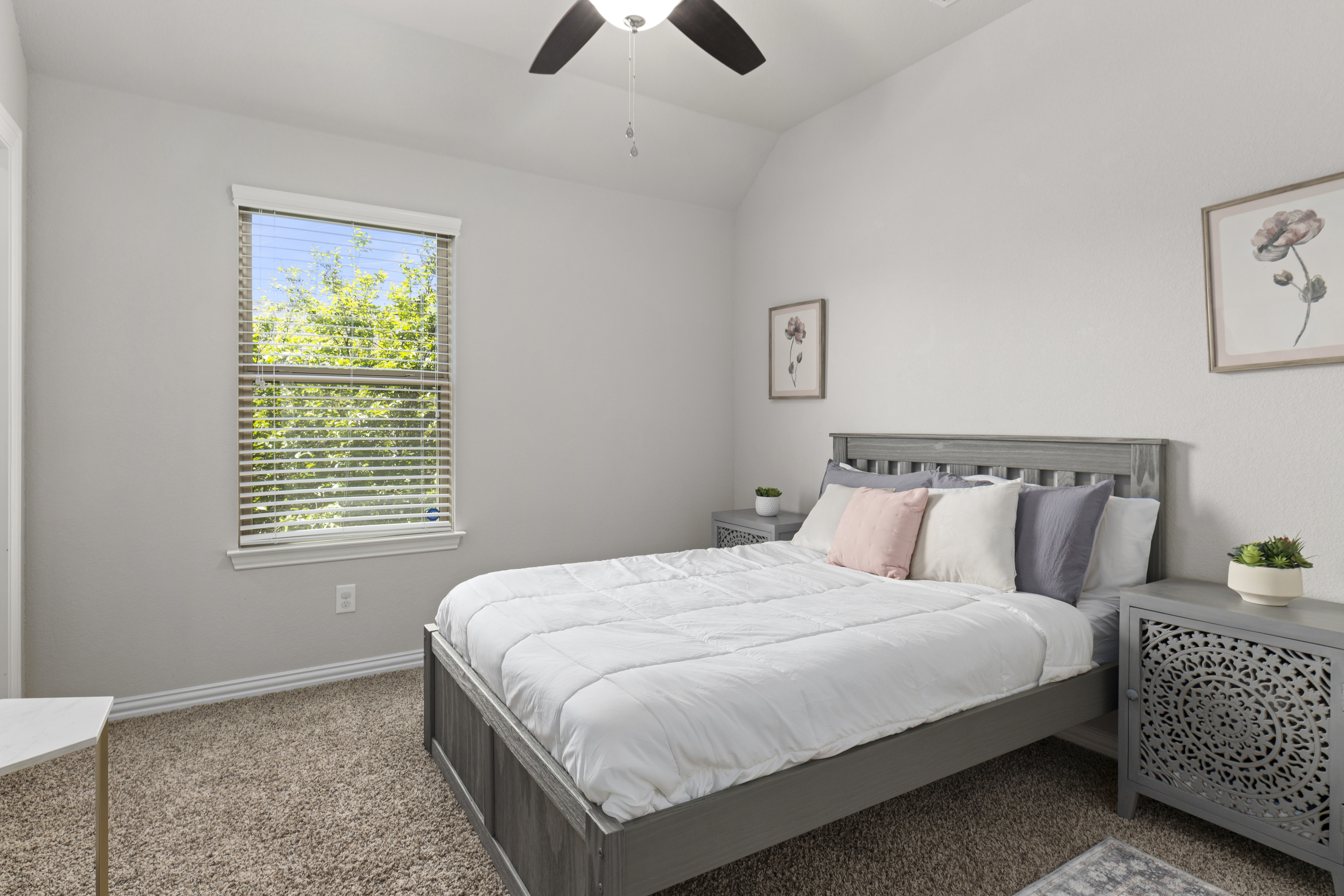  Flexible Living + Game Room in Desirable Northside ISD - 物件實景