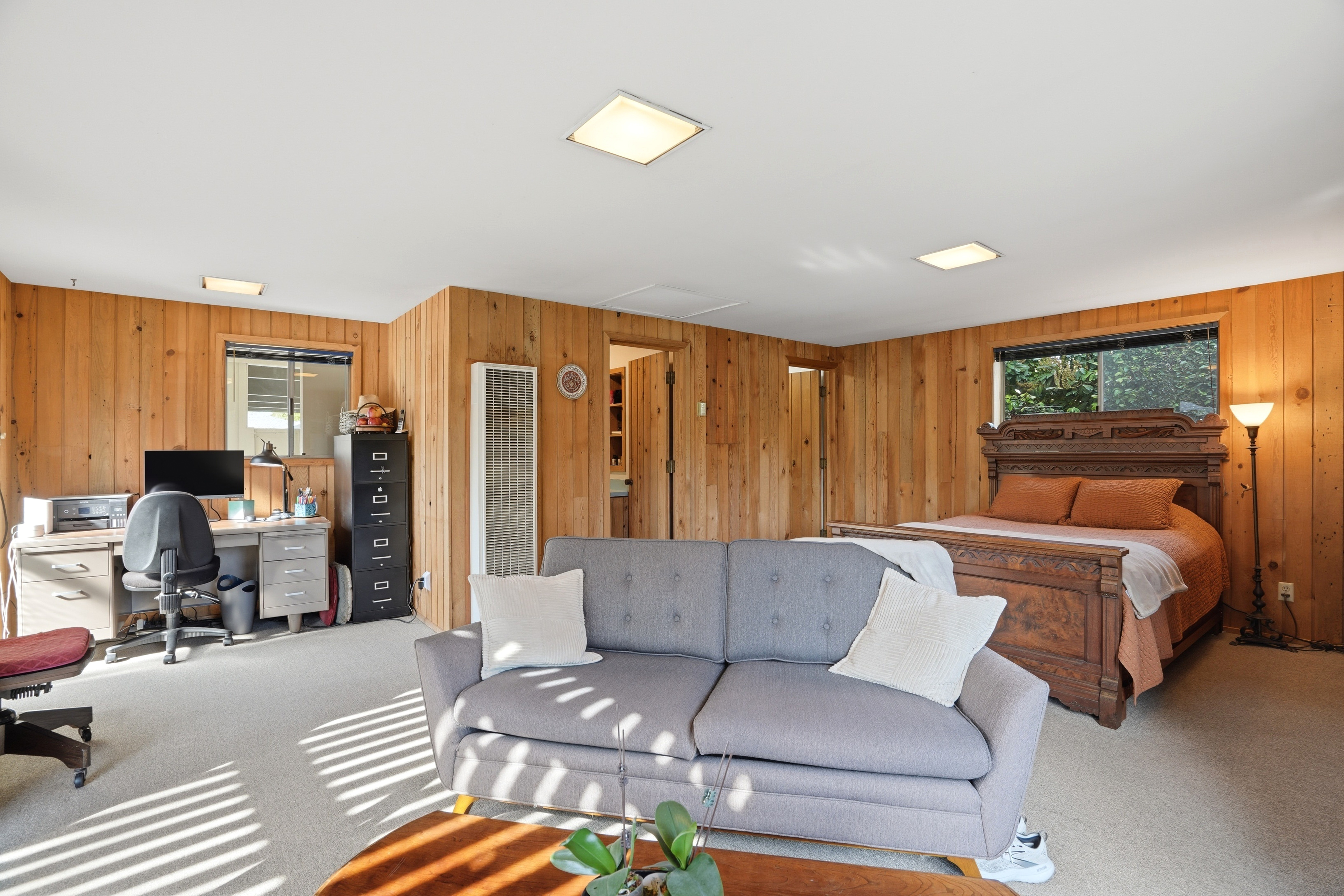  Single-Level Rancher in Coveted Neighborhood - 物件實景