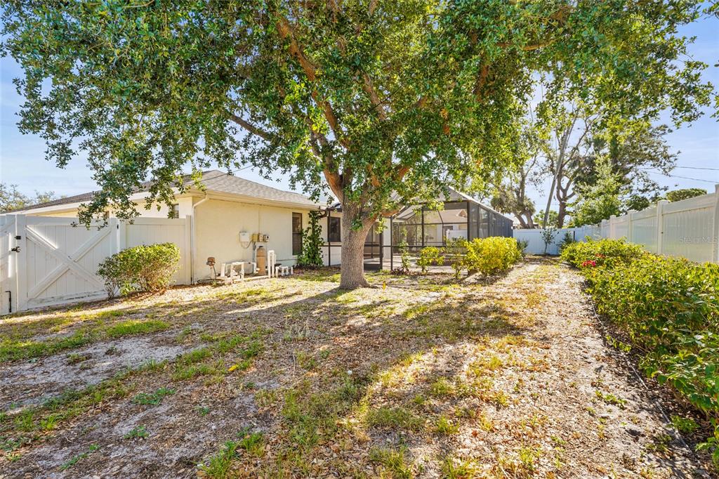 Bradenton, Florida, 34209, United States, 3 Bedrooms Bedrooms, ,2 BathroomsBathrooms,Residential,For Sale,1743662