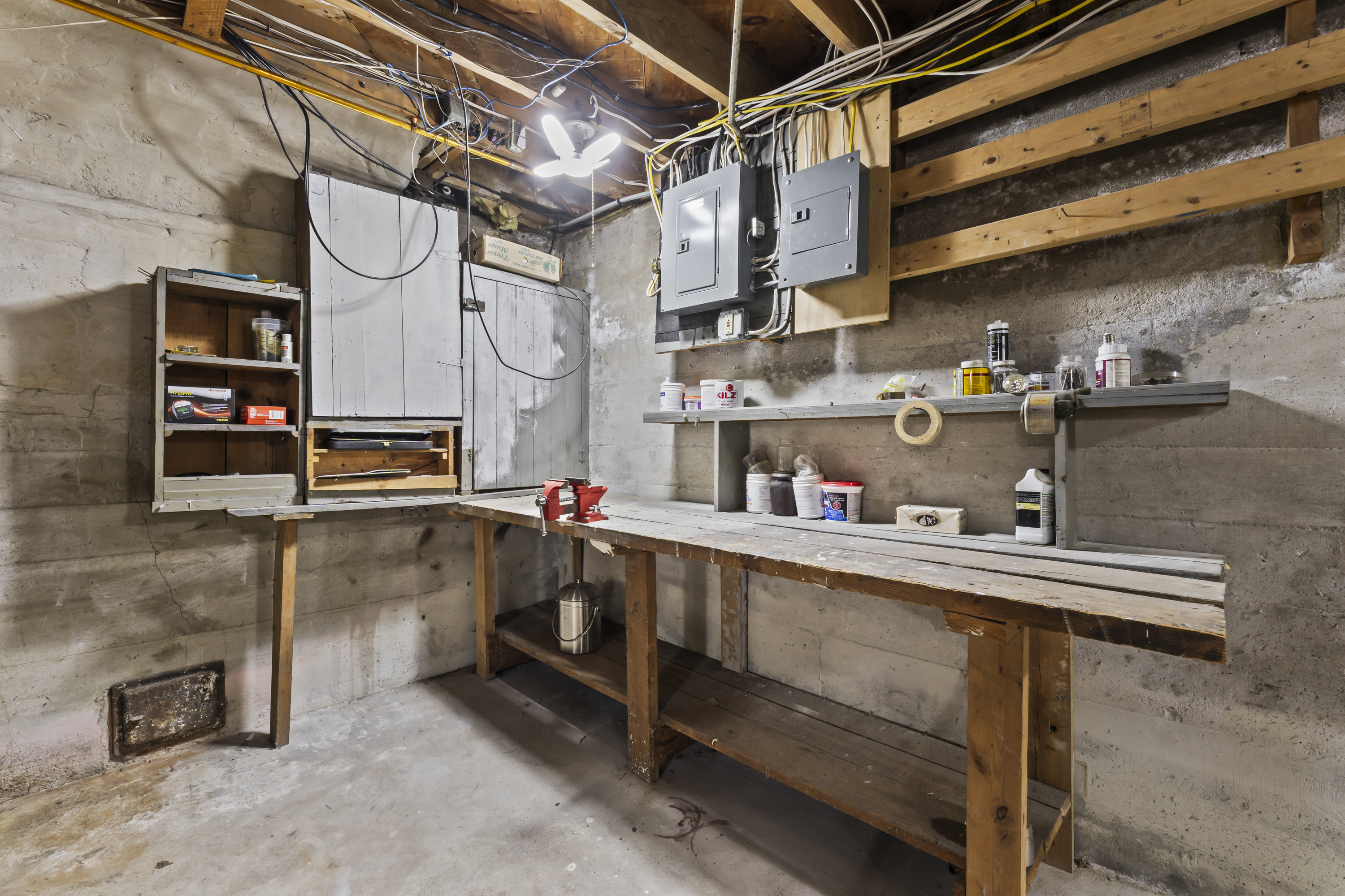 Falmouth, Maine, 04105, United States, 3 Bedrooms Bedrooms, ,2 BathroomsBathrooms,Residential,For Sale,1794593
