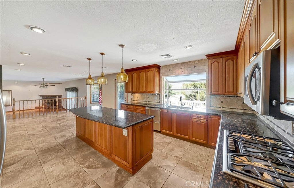 Acton, California, 93510, United States, 3 Bedrooms Bedrooms, ,3 BathroomsBathrooms,Residential,For Sale,1939634