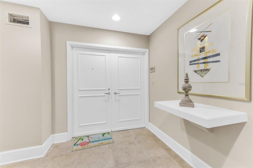 Longboat Key, Florida, 34228, United States, 2 Bedrooms Bedrooms, ,2 BathroomsBathrooms,Residential,For Sale,1991769