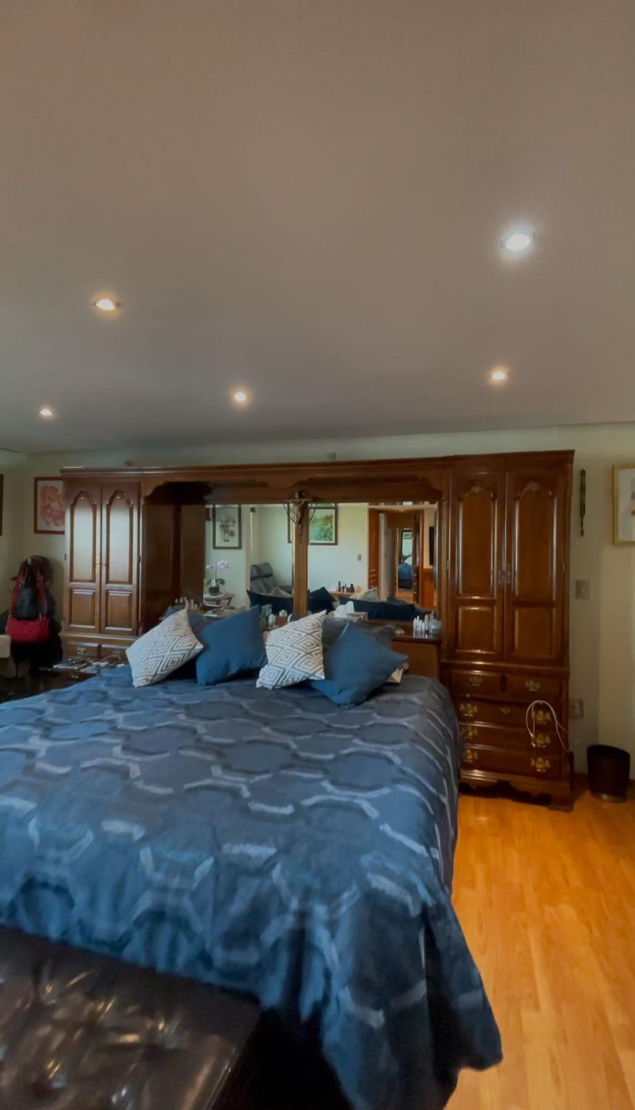 Metepec, Estado de méxico, 52169, Mexico, 5 Bedrooms Bedrooms, ,2 BathroomsBathrooms,Residential,For Sale,1804093