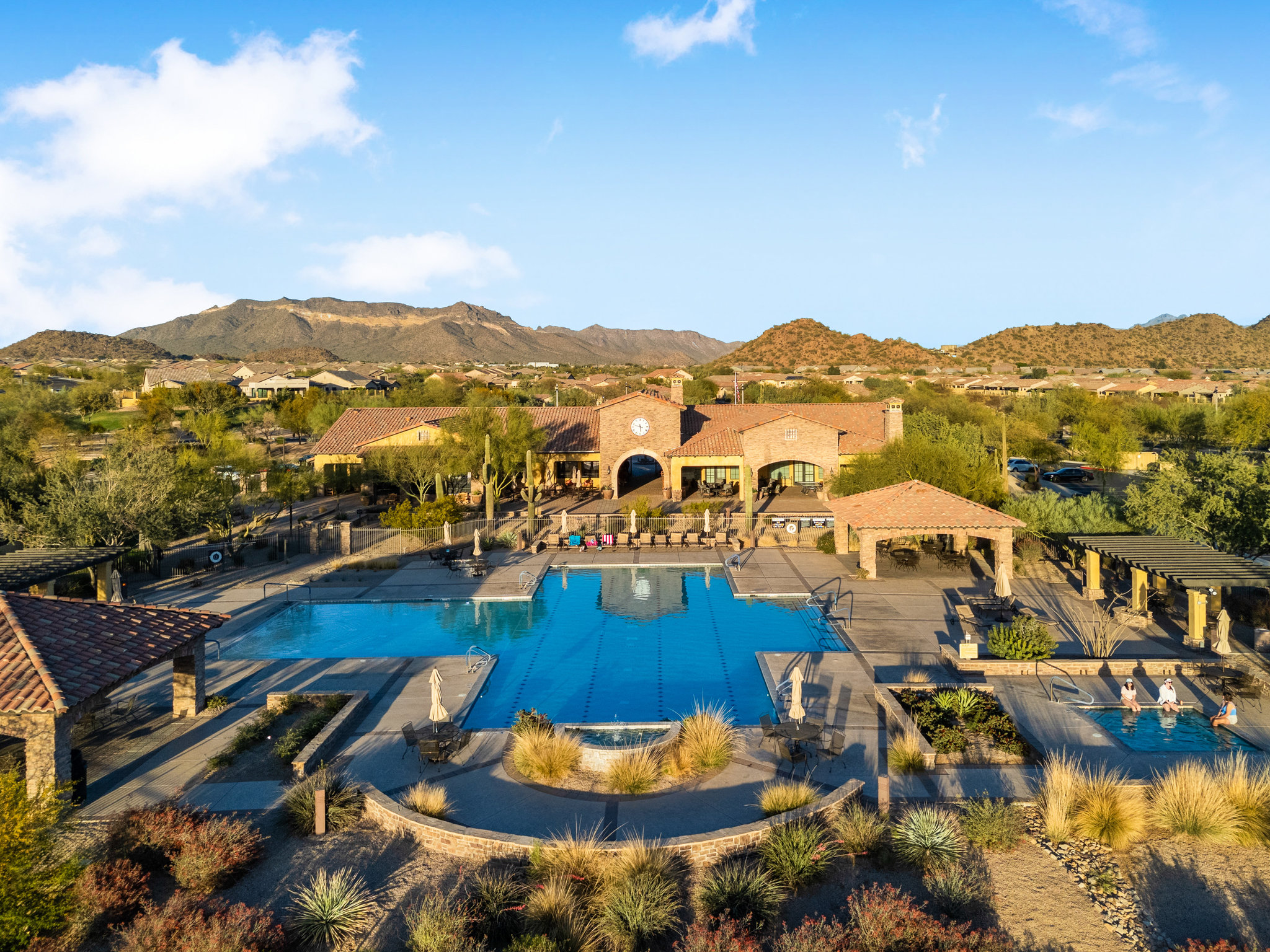  2325 N Atwood Cir  Mesa, AZ - 物件實景
