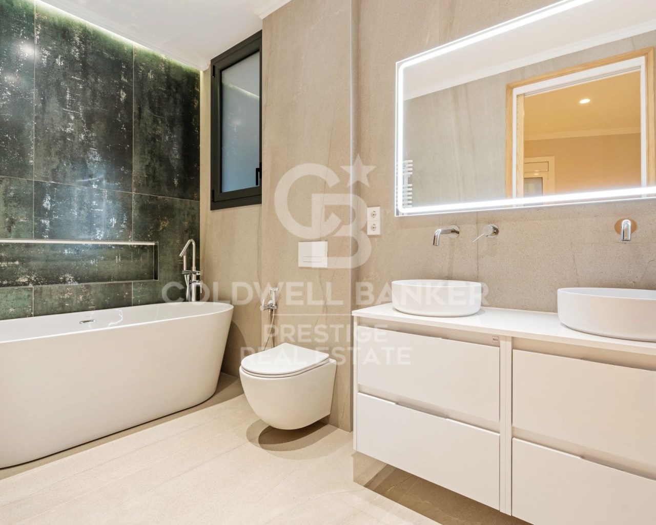 Barcelona, Barcelona, Ciutat Vella, El G?tic Barce, Barcelona, Catalonia, ES, 3 Bedrooms Bedrooms, ,3 BathroomsBathrooms,Residential,For Sale,Barcelona, Barcelona, Ciutat Vella, El G?tic Barce,1628489