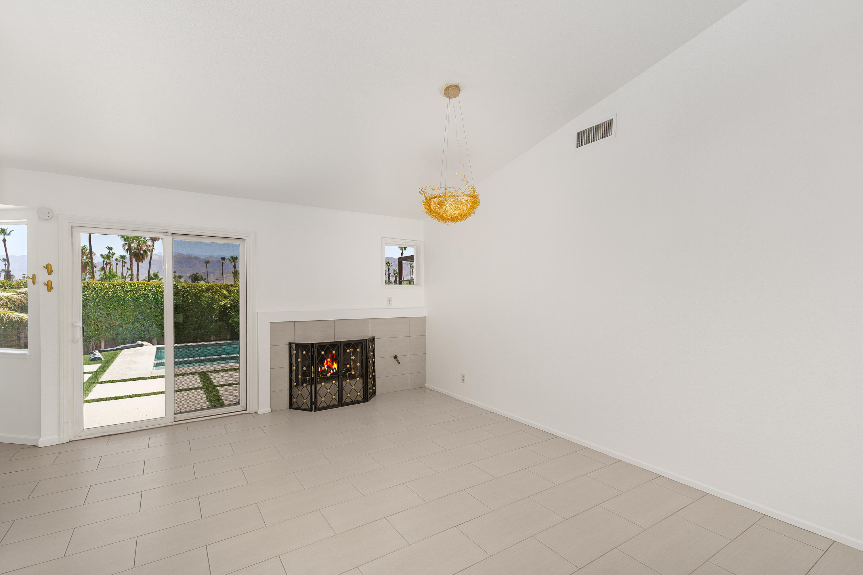 Rancho Mirage, California, 92270, United States, 4 Bedrooms Bedrooms, ,3 BathroomsBathrooms,Residential,For Sale,1927211