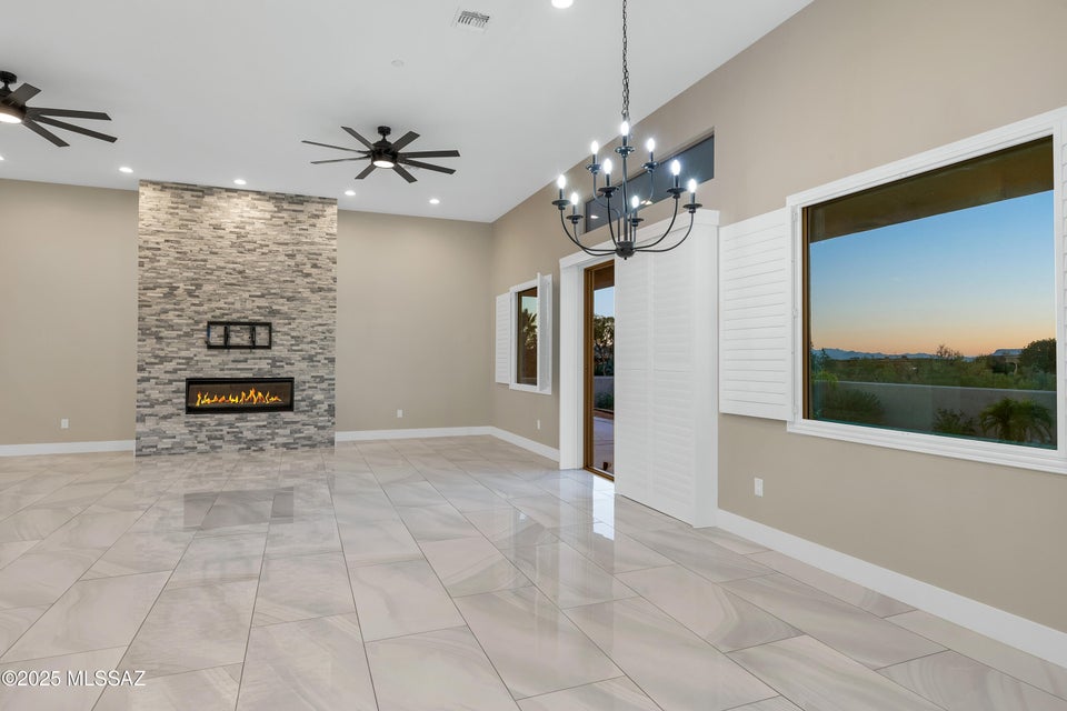 Oro Valley, Arizona, 85742, United States, 4 Bedrooms Bedrooms, ,4 BathroomsBathrooms,Residential,For Sale,1978963