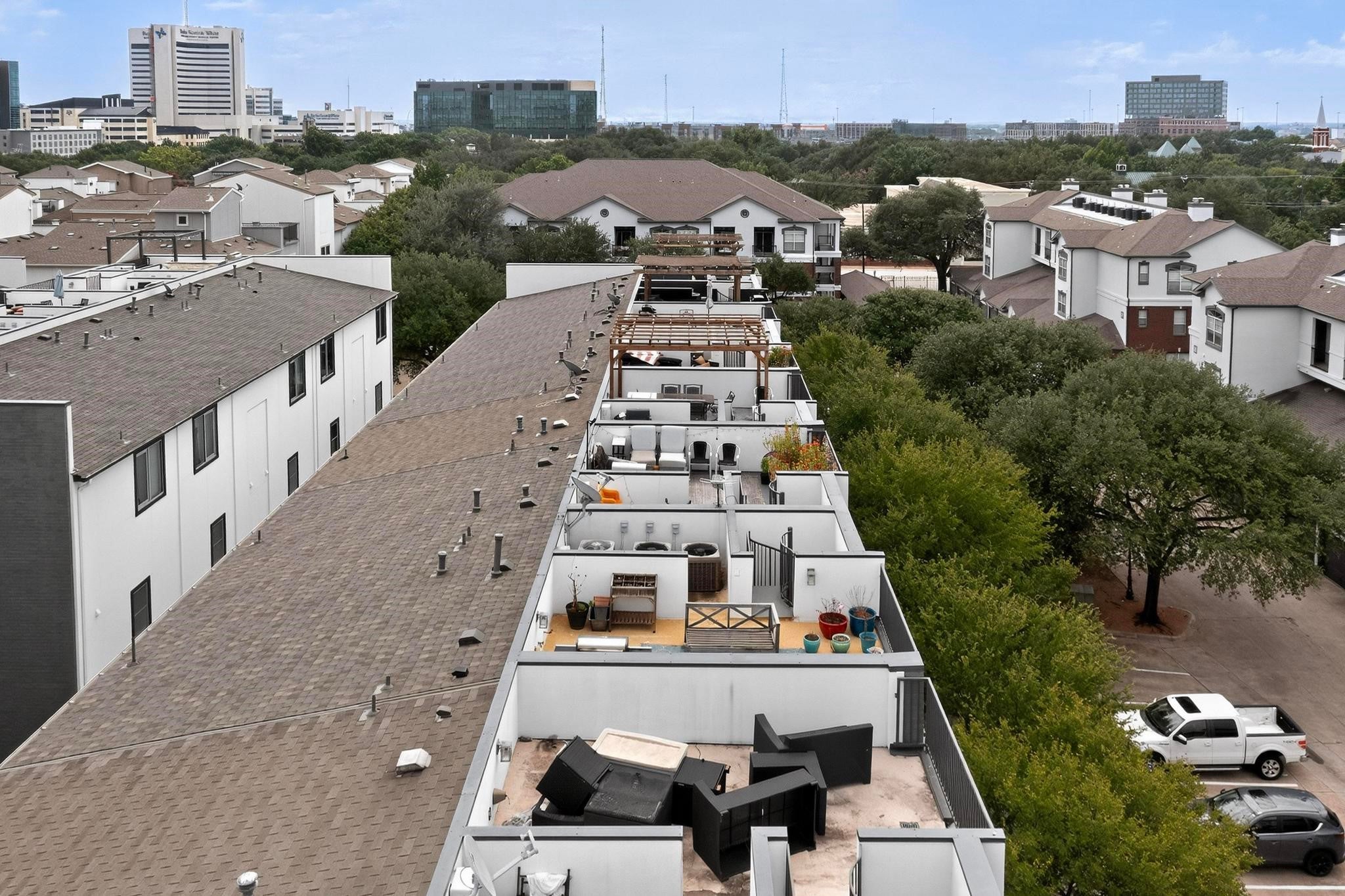 Dallas, Texas, 75204, United States, 3 Bedrooms Bedrooms, ,3 BathroomsBathrooms,Residential,For Sale,1977782