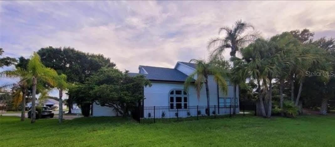 ORLANDO, Florida, 32828, United States, 3 Bedrooms Bedrooms, ,3 BathroomsBathrooms,Residential,For Sale,1942582
