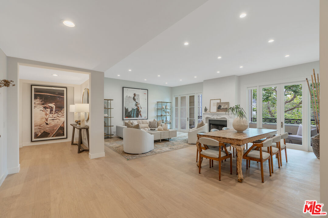 Los Angeles, California, 90067, United States, 2 Bedrooms Bedrooms, ,3 BathroomsBathrooms,Residential,For Sale,1901982