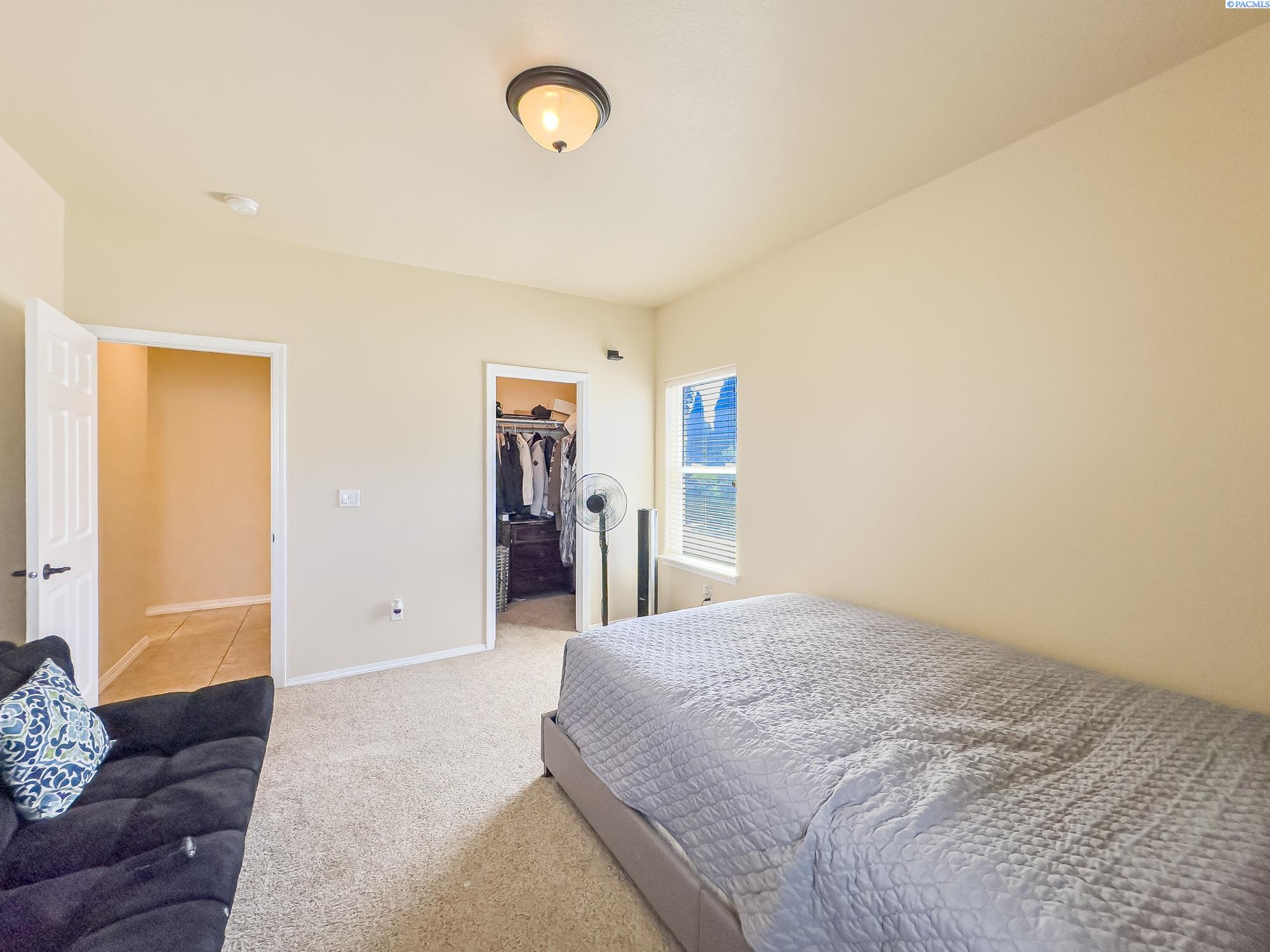 Pasco, Washington, 99301, United States, 4 Bedrooms Bedrooms, ,2 BathroomsBathrooms,Residential,For Sale,1826907