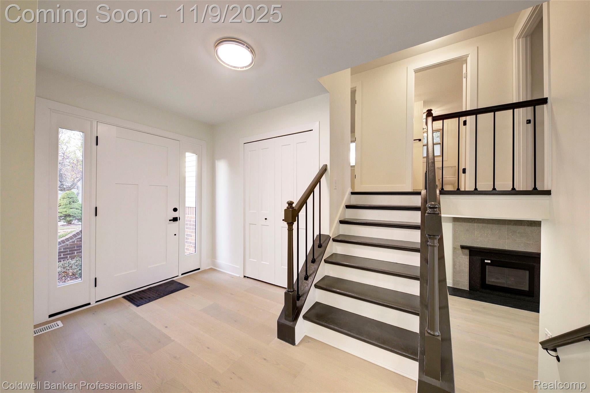 Troy, Michigan, 48085, United States, 4 Bedrooms Bedrooms, ,2 BathroomsBathrooms,Residential,For Sale,1989080