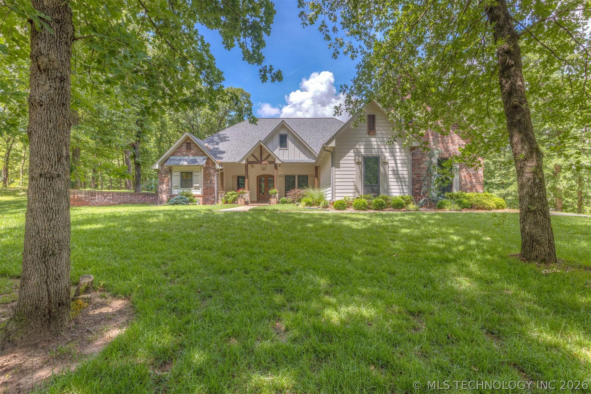 Coweta, Oklahoma, 74429, United States, 3 Bedrooms Bedrooms, ,4 BathroomsBathrooms,Residential,For Sale,2048531