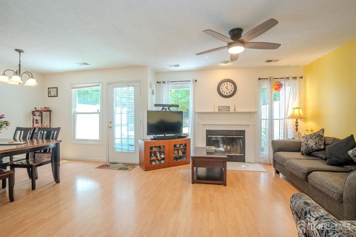 East Brunswick, New Jersey, 08816, United States, 3 Bedrooms Bedrooms, ,3 BathroomsBathrooms,Residential,For Sale,1938426