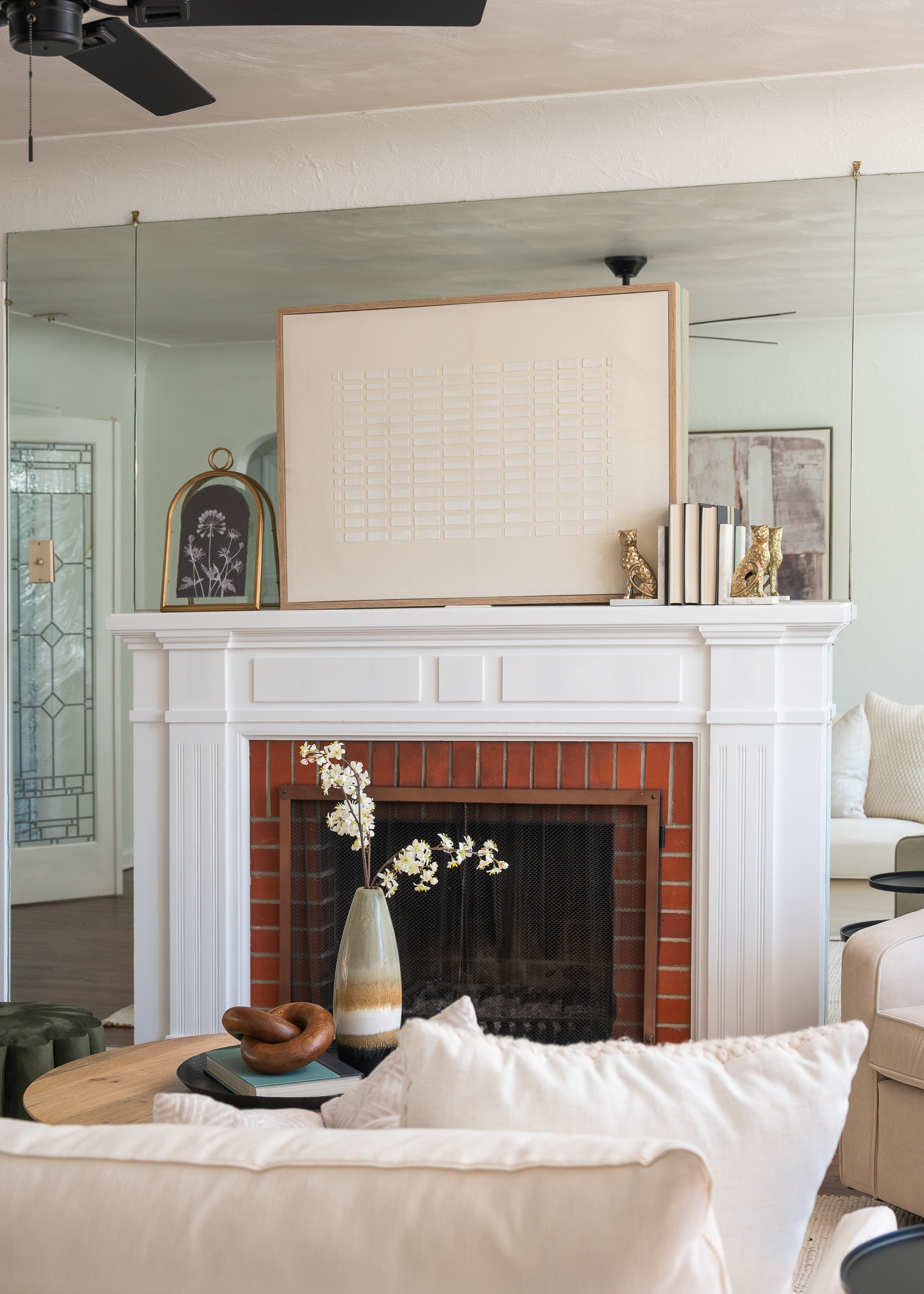  Discover Timeless Mid-Century Character Paired with Thoughtful Updates - 物件實景